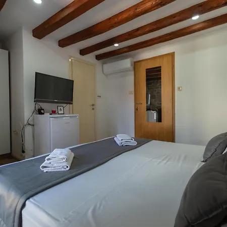 Center Affittacamere 3*