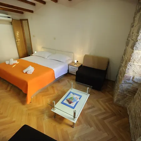 Konukevi Center 3*