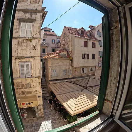 Gæstehus Center Split