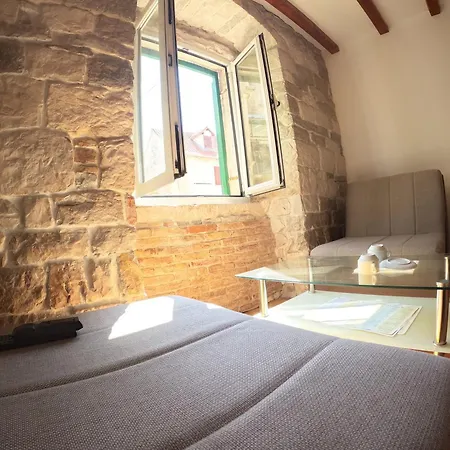 Guest house Top Center