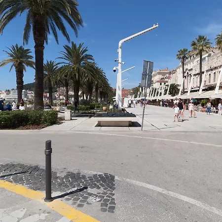 Gæstehus Center Split