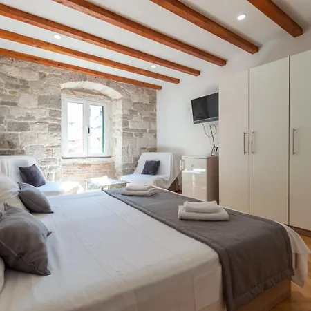 Gæstehus Center Split