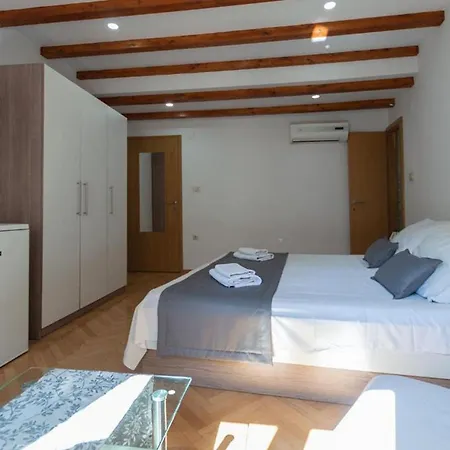 Apartamento Center *
