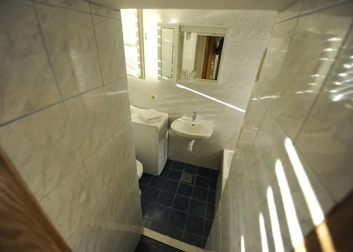 Top Center Guest house