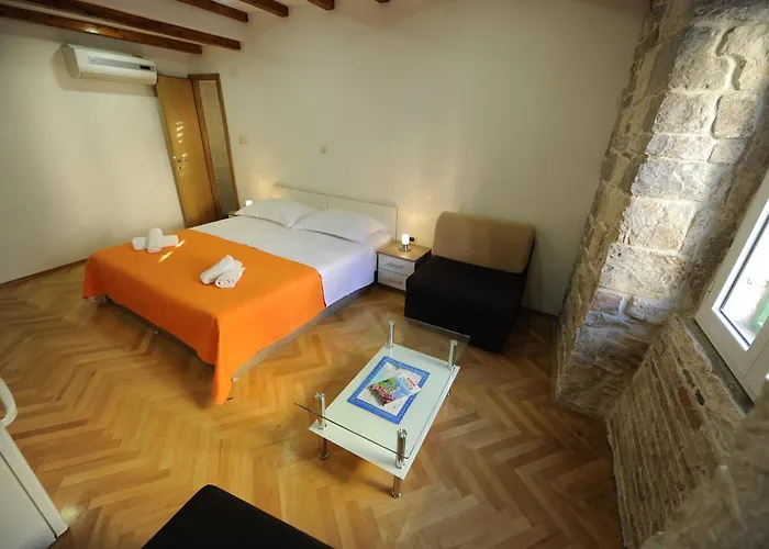 Guest house Top Center 3*